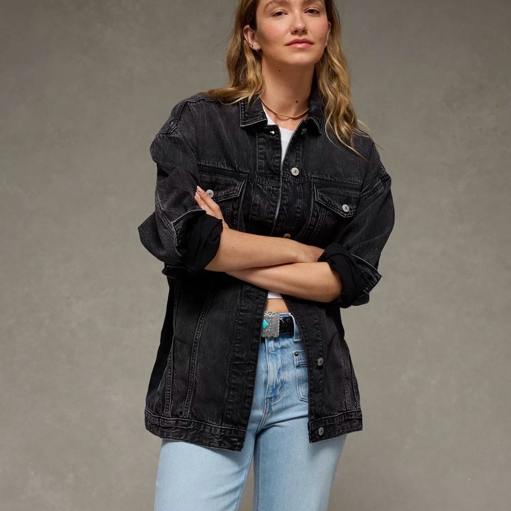 American Eagle Outfitters Black Washed Denim Jacket Label Detail - Picture 11 of 16